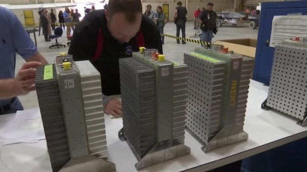 NASA unveils early version of all-electric plane
NASA unveils early version of all-electric plane