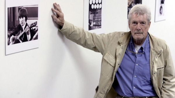 Robert Freeman: Photographer behind classic Beatles album covers dies
Robert Freeman: Photographer behind classic Beatles album covers dies